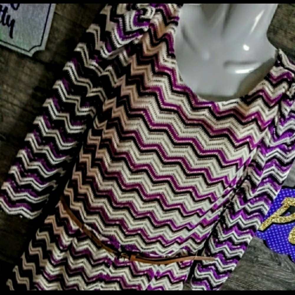 Ark & Co. Romper Size L Belted Cheveron Print - Picture 9 of 12